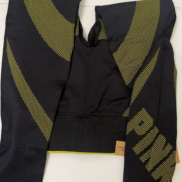 PINK Victoria's Secret Pants - NWT Victoria’s Secret PINK Active Seamless High Waist Fitness Legging small (b1)